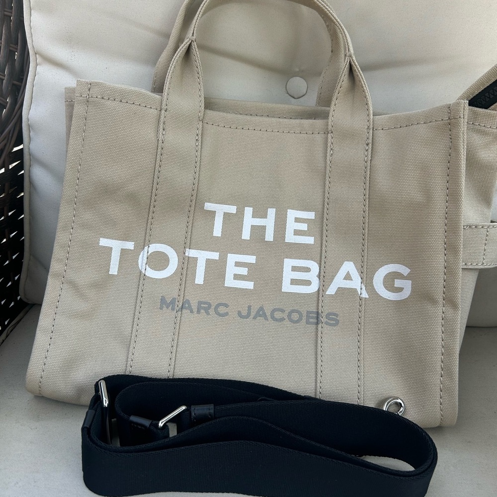 Marc Jacob’s Medium Canvas Tote Bag